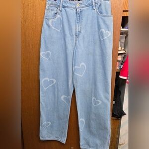 Hollister Ultra High-rise Dad Jeans in a beautiful Light Blue Denim